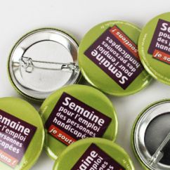 Badge Publicitaire avec Marquage Quadri en Express